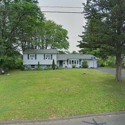 3 Craigmore Rd, Bloomfield, CT 06002