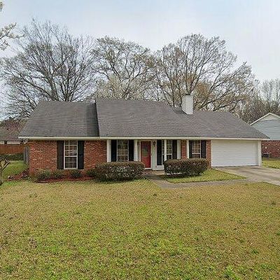 300 Brookwoods Dr, Ridgeland, MS 39157