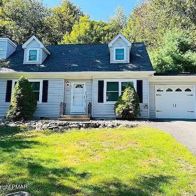 2554 Waterfront Dr, Tobyhanna, PA 18466