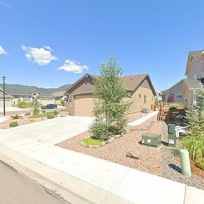 2584 Lakes Edge Dr, Monument, CO 80132