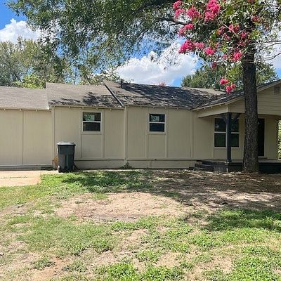 2621 Old Marlin Rd, Waco, TX 76705