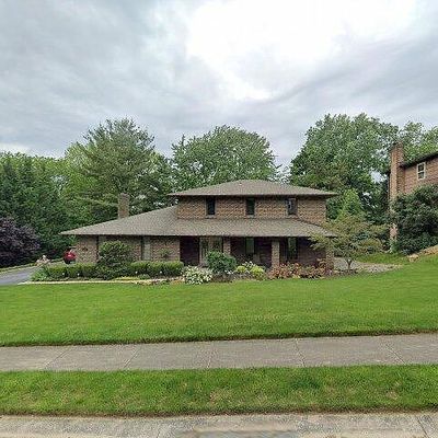 3240 Round Hill Rd, York, PA 17402