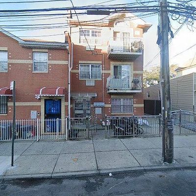 33  34 103 St, Corona, NY 11368