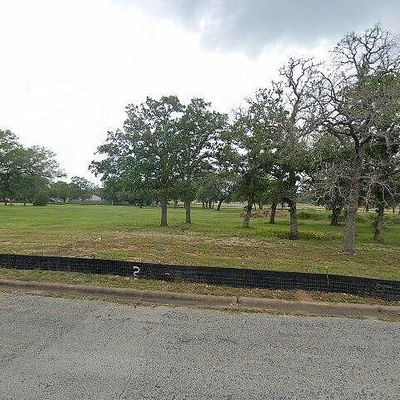 335 Northpointe Ave, La Grange, TX 78945