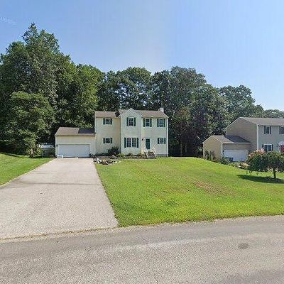 34 S Woods Dr, Wakefield, RI 02879