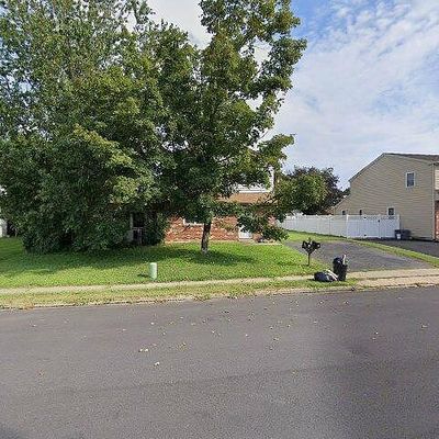 309 W 2 Nd St, Essington, PA 19029