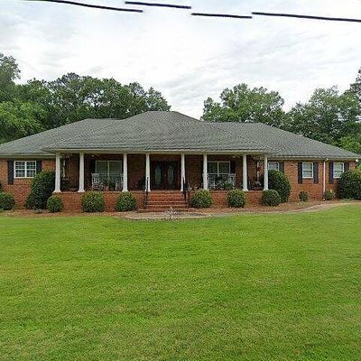 312 Miamola Ave, Sandersville, GA 31082