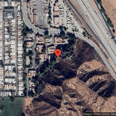 31321 The Old Rd #F, Castaic, CA 91384