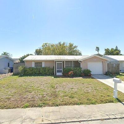 3136 Fairmount Dr, Holiday, FL 34691