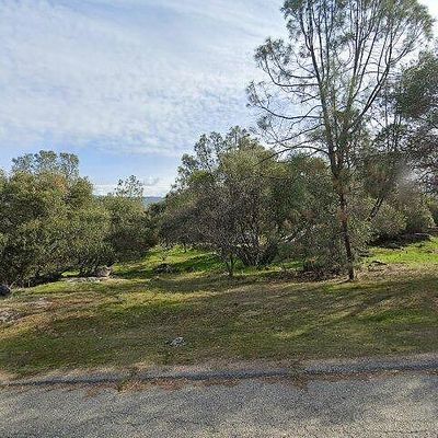 31725 Apache Rd, Coarsegold, CA 93614