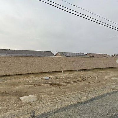 3174 Seymour St, Tulare, CA 93274