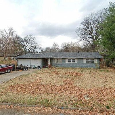 319 W Morse Ave, Bonner Springs, KS 66012