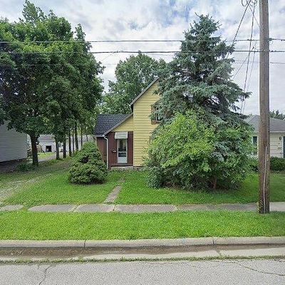 32 Grove Ave, Shelby, OH 44875