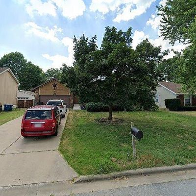 3853 S Cottage Ave, Springfield, MO 65807