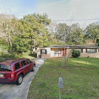 3903 Macgregor Dr, Jacksonville, FL 32210