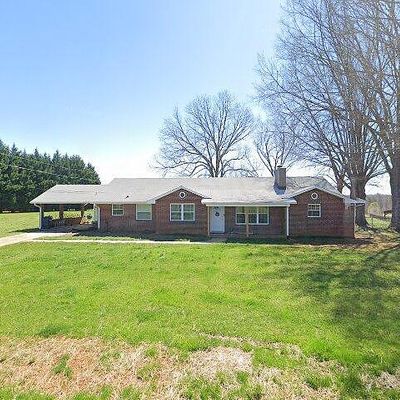 3912 Courtney Huntsville Rd, Yadkinville, NC 27055