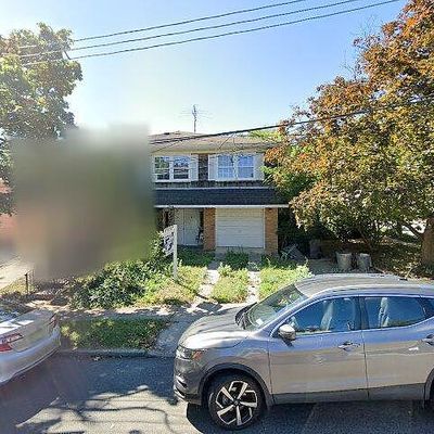 4 Penn Ave, Staten Island, NY 10306