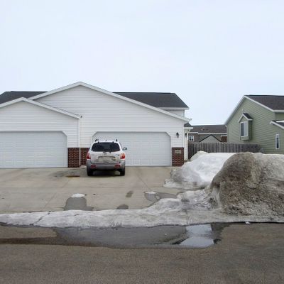 4004 9 Th St S, Moorhead, MN 56560