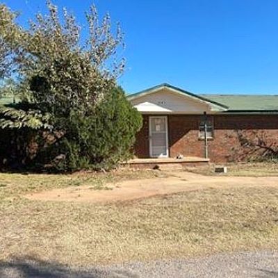 401 Walnut, Custer City, OK 73639