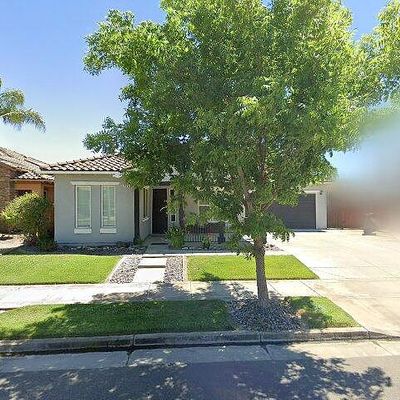 405 Noni Ave, Escalon, CA 95320