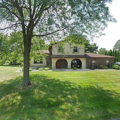 407 Manor Dr, Nazareth, PA 18064