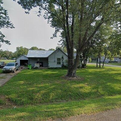 409 E 5 Th St, Pomona, KS 66076