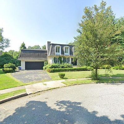 41 Pino Ct, Clifton, NJ 07013