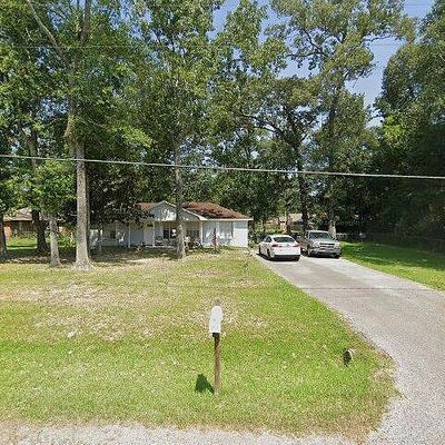 368 Royal Oaks St, New Caney, TX 77357