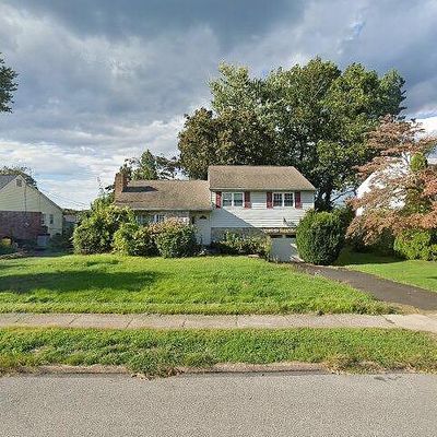 38 Red Oak Rd, Oreland, PA 19075