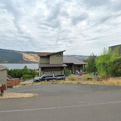 450 Center St, Mosier, OR 97040