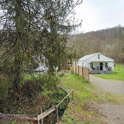 4530 Victoria Rd, Charleston, WV 25312