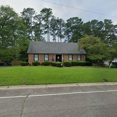 422 Edinburgh Dr, Fayetteville, NC 28303