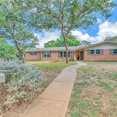 433 Whitehall Road, Woodway, TX 76712