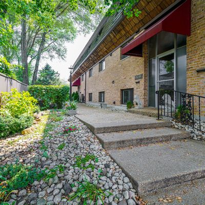 436 Lageschulte St #2, Barrington, IL 60010