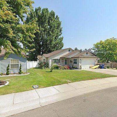 527 Cedarbrook Dr, Twin Falls, ID 83301