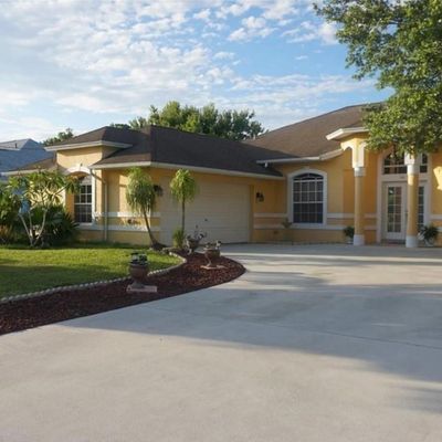 544 Se Nome Dr, Port Saint Lucie, FL 34984