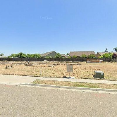 5624 Landon Ln, Riverbank, CA 95367