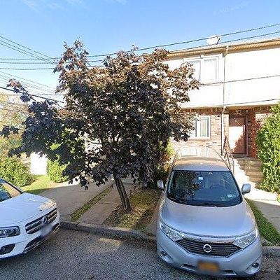 5 Abbey Rd, Staten Island, NY 10308