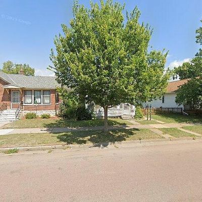 506 E Howard St, Winona, MN 55987