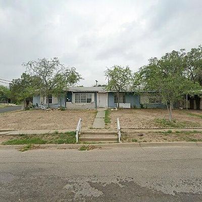 511 N Brazos St, Eagle Pass, TX 78852