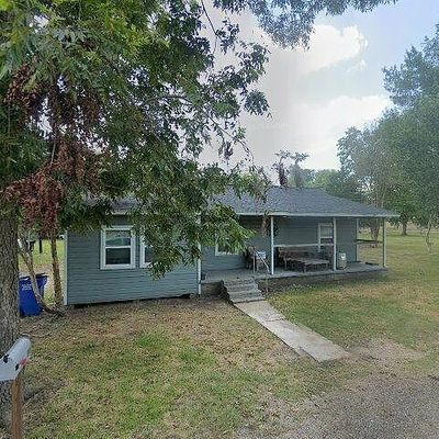 621 Fisher St, New Waverly, TX 77358