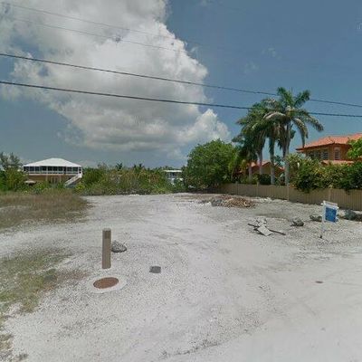 66 S Andros Rd, Key Largo, FL 33037