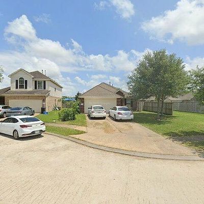 6705 Sequoia Creek Ct, Dickinson, TX 77539