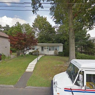 6 Grescham Ave, Norwalk, CT 06851