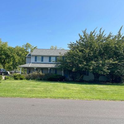 6087 Domarray St, Coopersburg, PA 18036