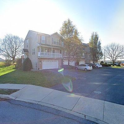 75 Parkside Dr, Lebanon, PA 17042