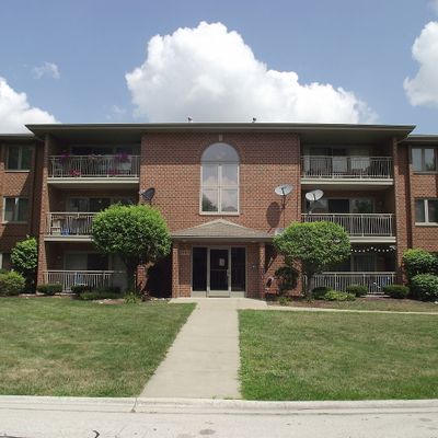 7800 W 89 Th St #202, Hickory Hills, IL 60457