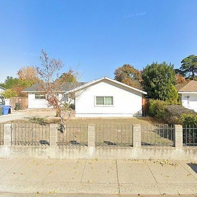 7067 Tamoshanter Way, Sacramento, CA 95822