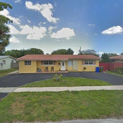 711 Sw 69 Th Way, Pembroke Pines, FL 33023