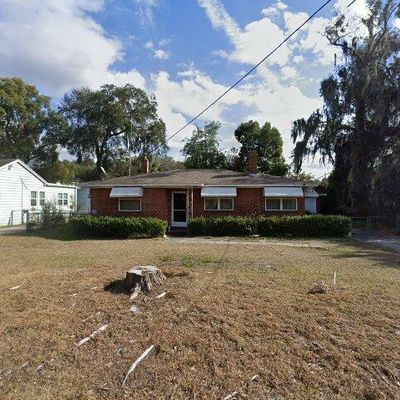 7115 Lucky Dr W, Jacksonville, FL 32208